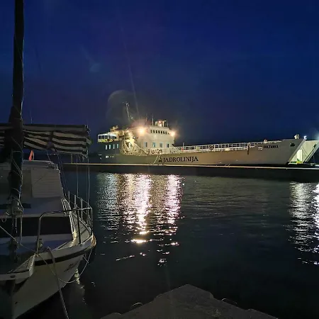 Authentic House Pelegrinka