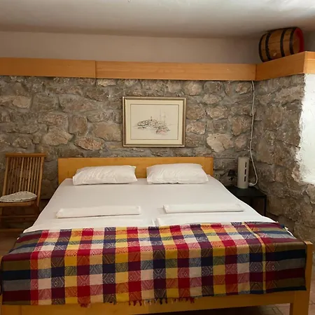 Authentic House Pelegrinka With Olive And Lemon Garden