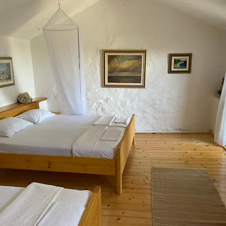 Ferienhaus Authentic House Pelegrinka Drvenik Mali