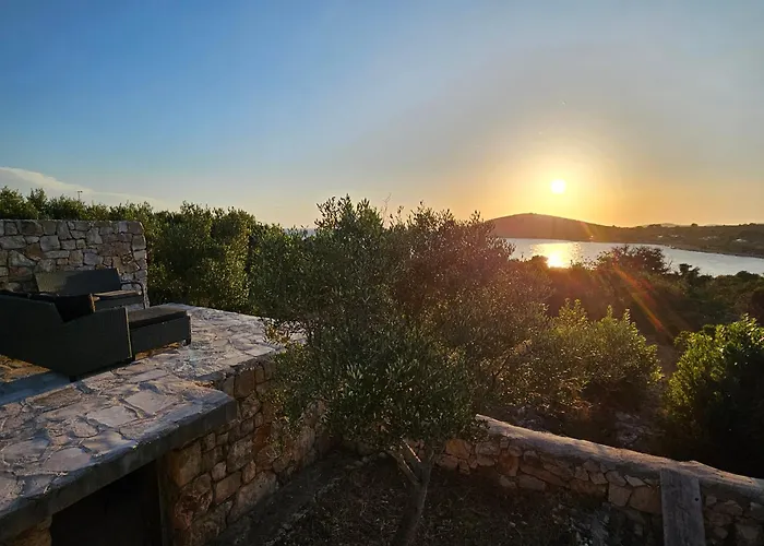 Authentic House Pelegrinka * 小德尔韦尼克岛