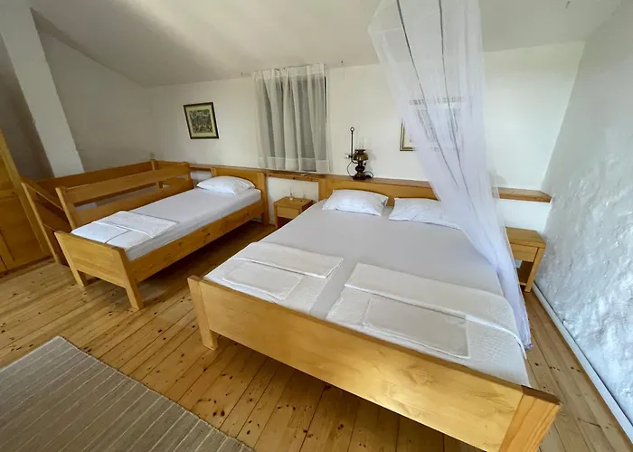 Authentic House Pelegrinka * 小德尔韦尼克岛